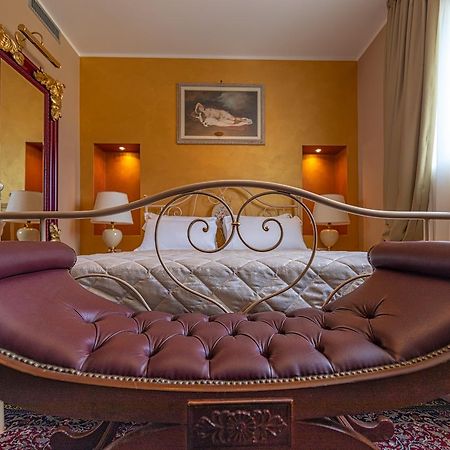 Villa Luisa Rooms And Breakfast Песк'єра-дель-Гарда Екстер'єр фото