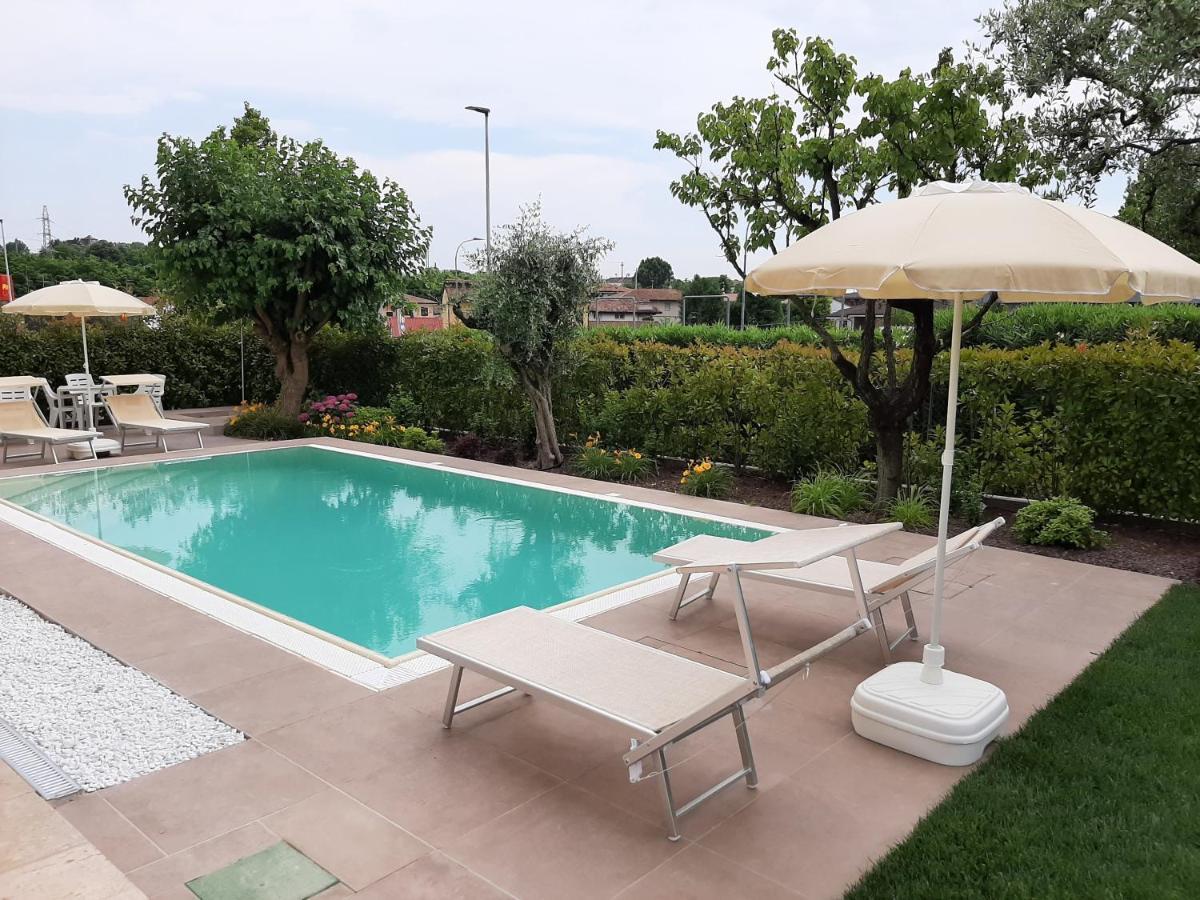 Villa Luisa Rooms And Breakfast Песк'єра-дель-Гарда Екстер'єр фото