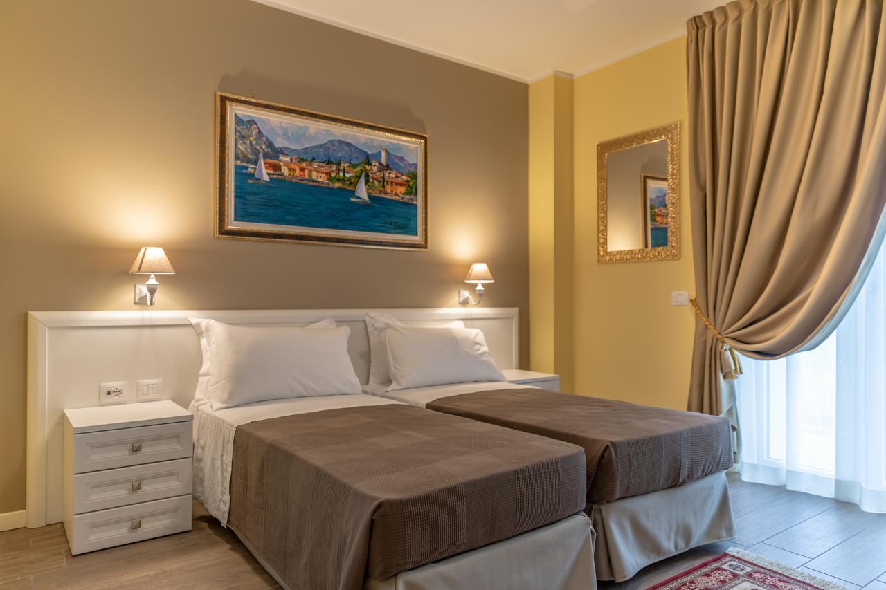 Villa Luisa Rooms And Breakfast Песк'єра-дель-Гарда Екстер'єр фото