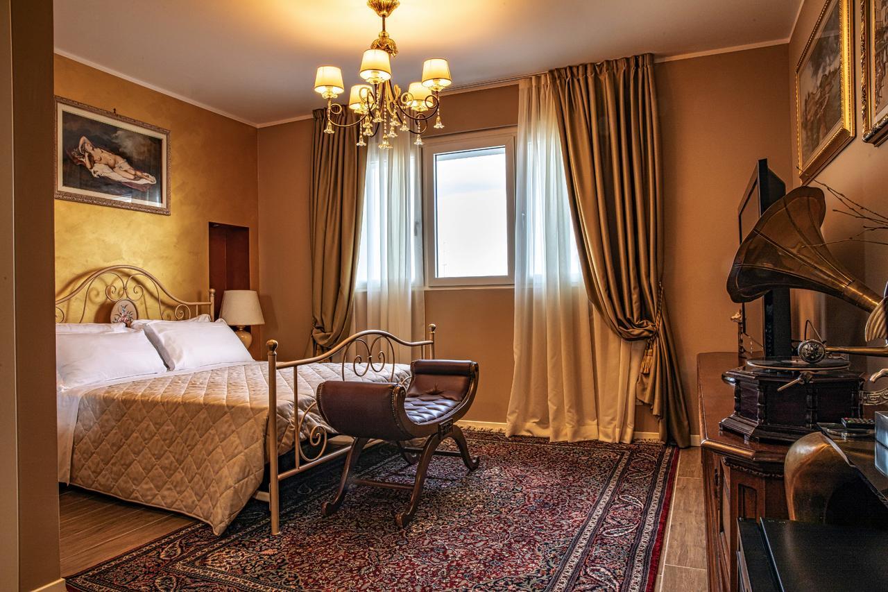 Villa Luisa Rooms And Breakfast Песк'єра-дель-Гарда Екстер'єр фото