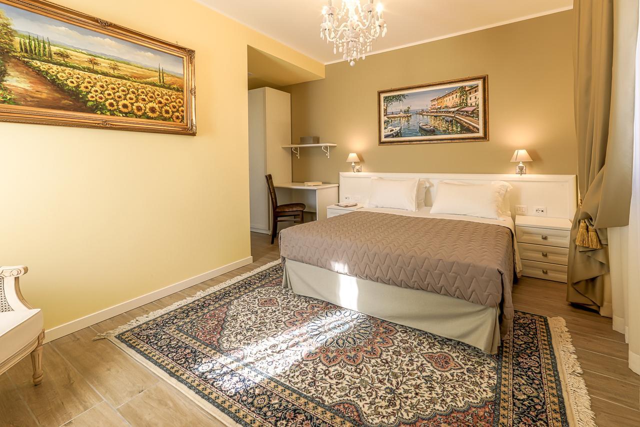Villa Luisa Rooms And Breakfast Песк'єра-дель-Гарда Екстер'єр фото